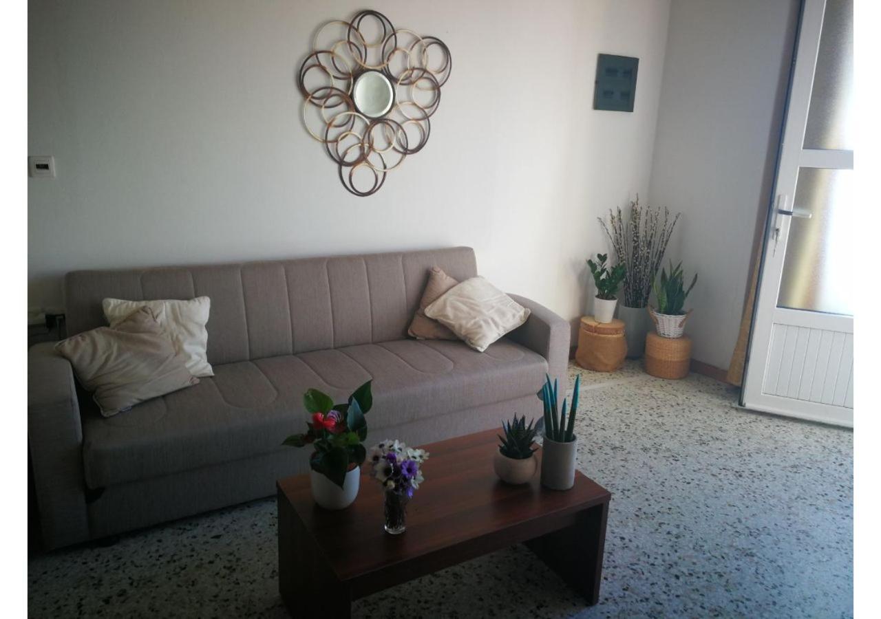 Kikilia'S & Stelio'S Apartments Adamantas  ภายนอก รูปภาพ